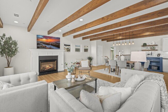 Building Photo - Stunning, Modern and Immaculate 3/BR 2.5/B...