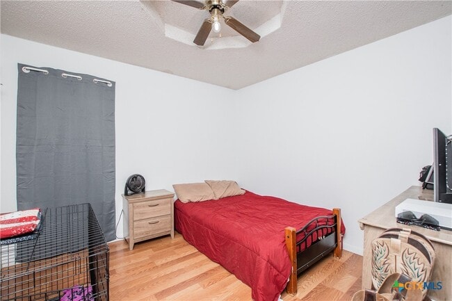 Building Photo - 1410 Windsor Cir