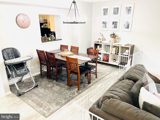 Building Photo - 16 Mateus Way