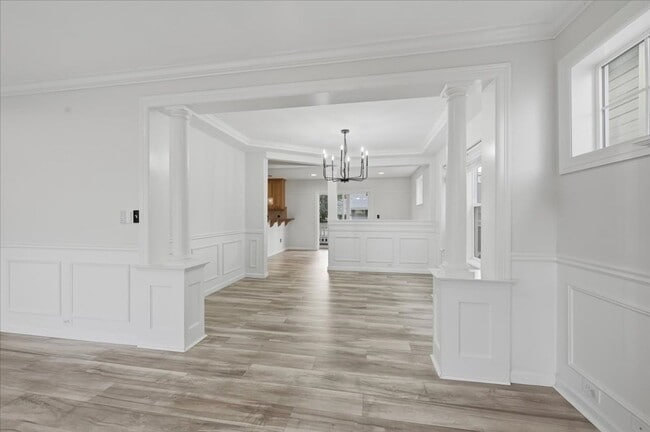 Building Photo - Kent Home