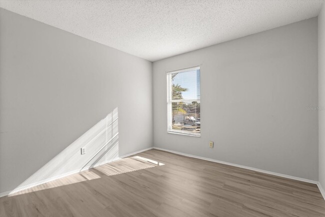 Building Photo - 2612 Brookshire Ct