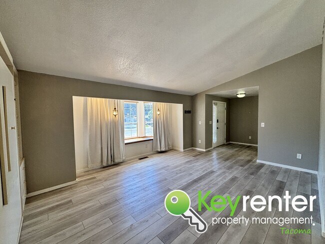 Building Photo - Remodeled 3-Bedroom Home in Steilacoom wit...