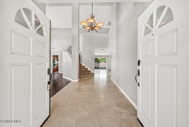 Building Photo - 852 Admiral Ct