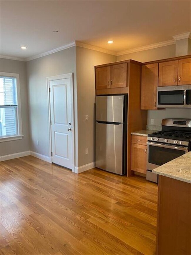 Building Photo - 7 Marney St