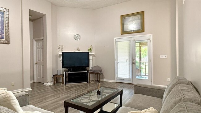 Building Photo - 3024 Ivy Chase Loop
