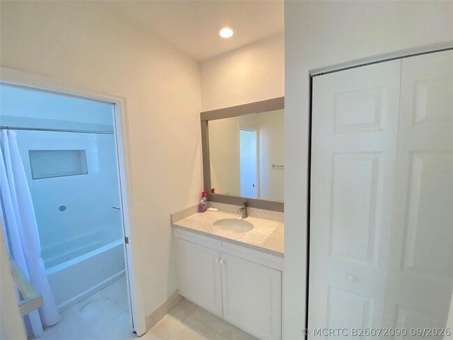 Building Photo - 5830 NW 119th Dr