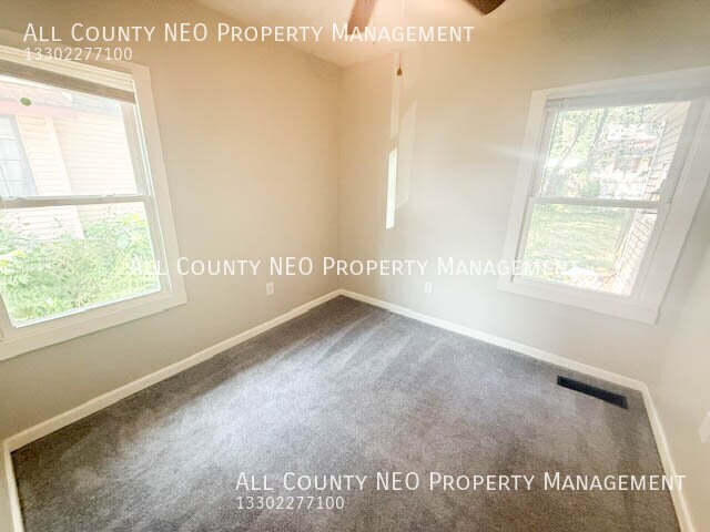 Building Photo - 901 McKinley Ave