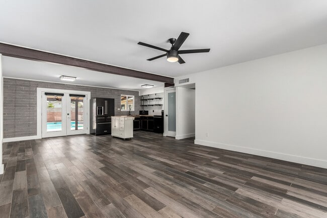 Building Photo - 7813 E Cypress St