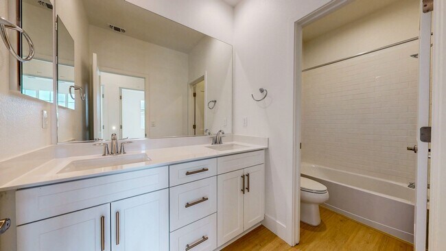 Building Photo - 2782 Sassy St