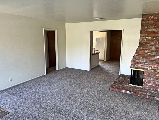 Building Photo - Renovated 3 Bedroom One Story *Vacaville *Pets Negotiable