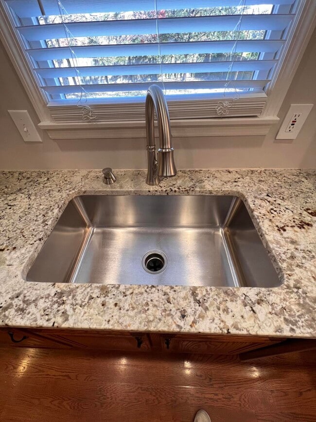 Building Photo - 4320 Creek Valley Way