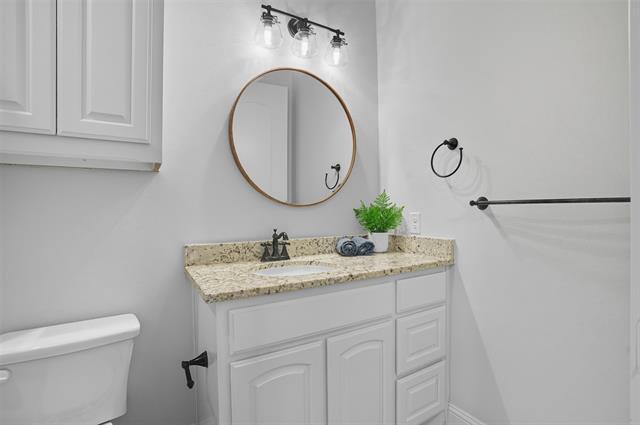 Building Photo - 533 Longshore Dr