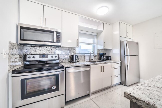 Building Photo - 201 178th Dr