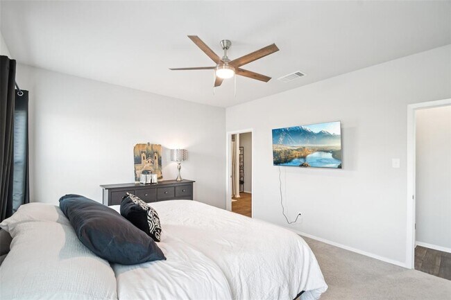 Building Photo - 5525 Sacra Cv