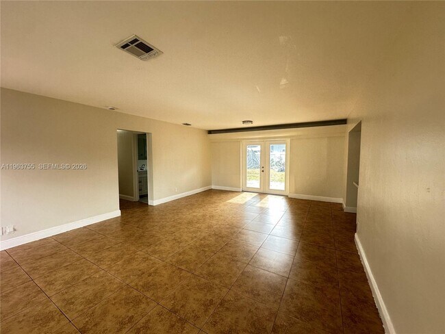 Building Photo - 180 Penn Way