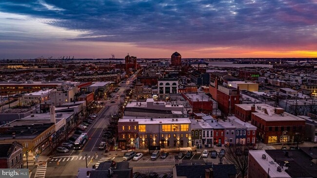 Building Photo - 400 S Conkling St