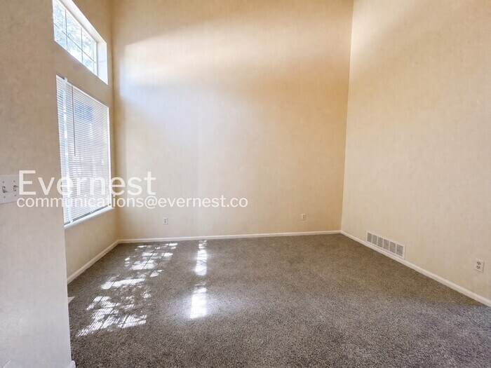 Building Photo - 4512 Gunbarrel Dr