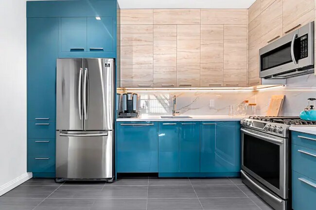 Building Photo - 104 Sterling St