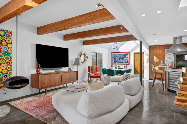 Building Photo - 219 Colton St