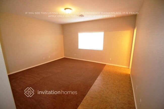 Building Photo - 934 E Silversmith Trail