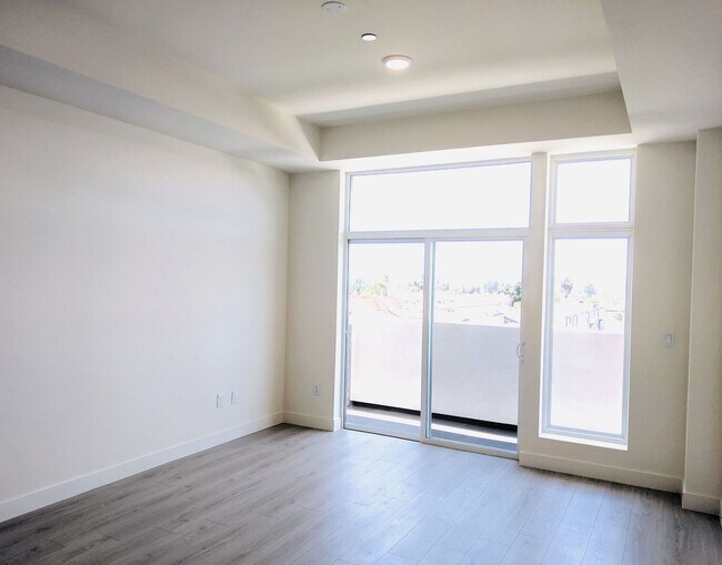 Building Photo - Monterey Bay Square (#409)