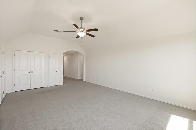 Building Photo - 21909 Esmeralda Dr