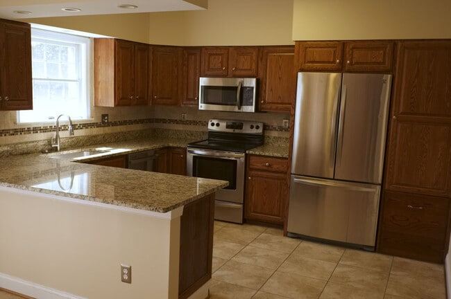 Building Photo - Charming 4 Bedroom/3 Bathroom Townhome in Mays Chapel-Chapelgate (Lutherville)