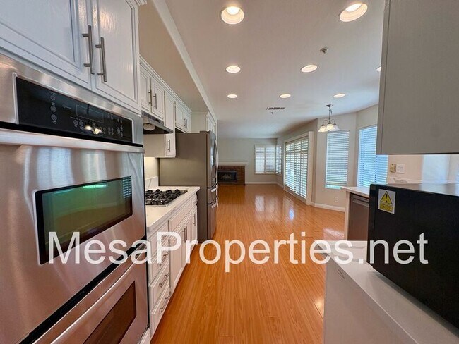 Building Photo - 14095 Bancroft Ct