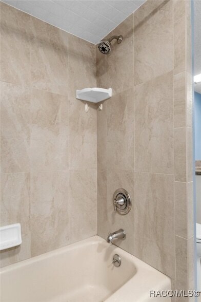 Building Photo - 5 Cypress Run