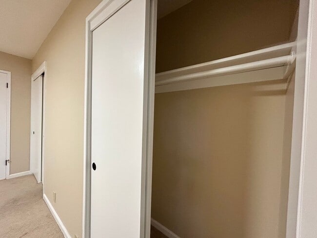 Building Photo - Serene 2 Bed, 2 Bath Updated Hidden Gem!