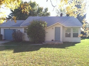 Building Photo - 2 Bed 1 Bath in Hamilton