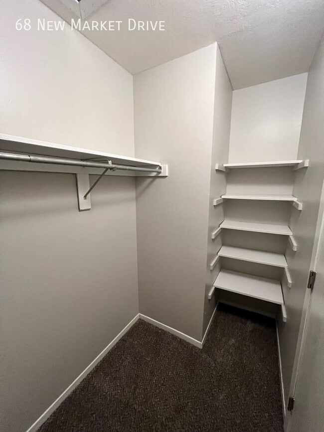 Building Photo - 68 New Market Dr