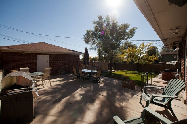 Building Photo - 2Bed/2Bath Home in Sloan's Lake