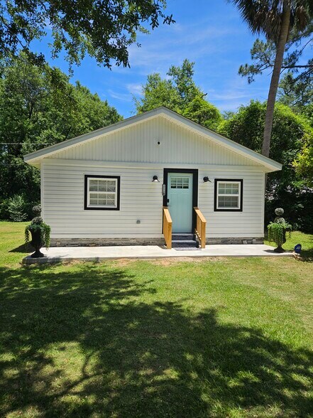 Primary Photo - 2990 Daniels St