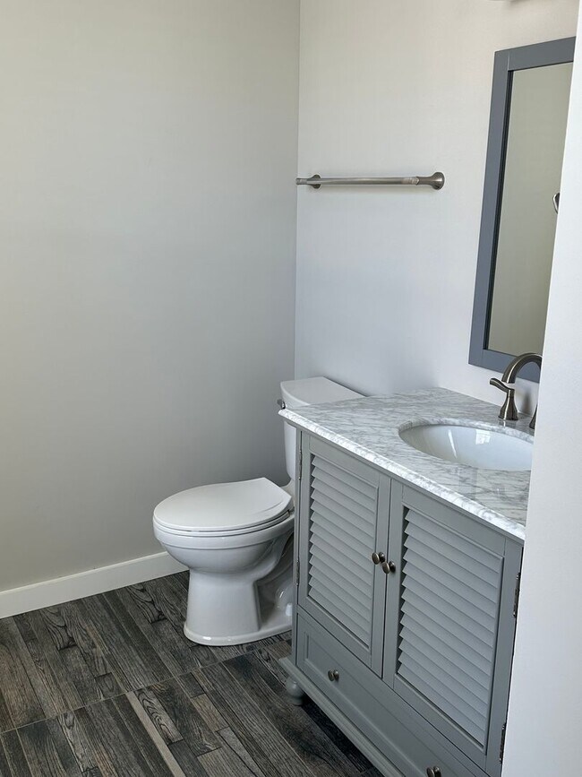 Building Photo - Short term lease. New Construction 4BR/4.5BA Great Location!