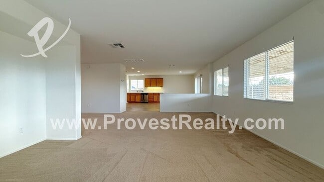 Building Photo - 9640 Peridot Ave