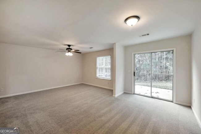 Building Photo - 6338 Hickory Ln Cir