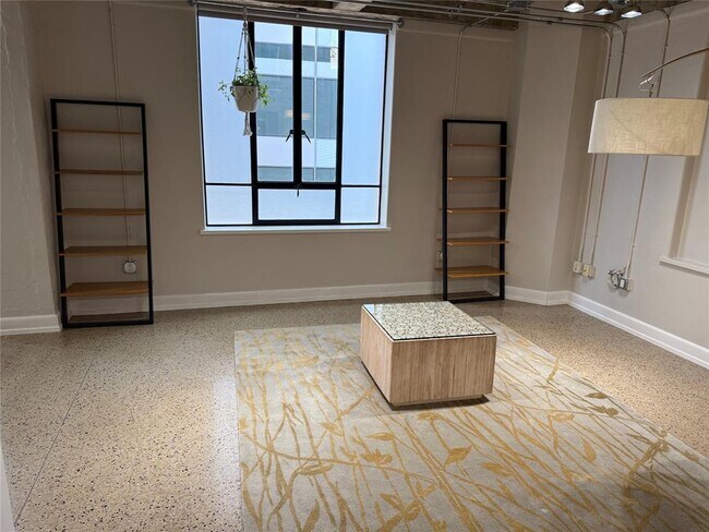 Building Photo - 710 Colorado St