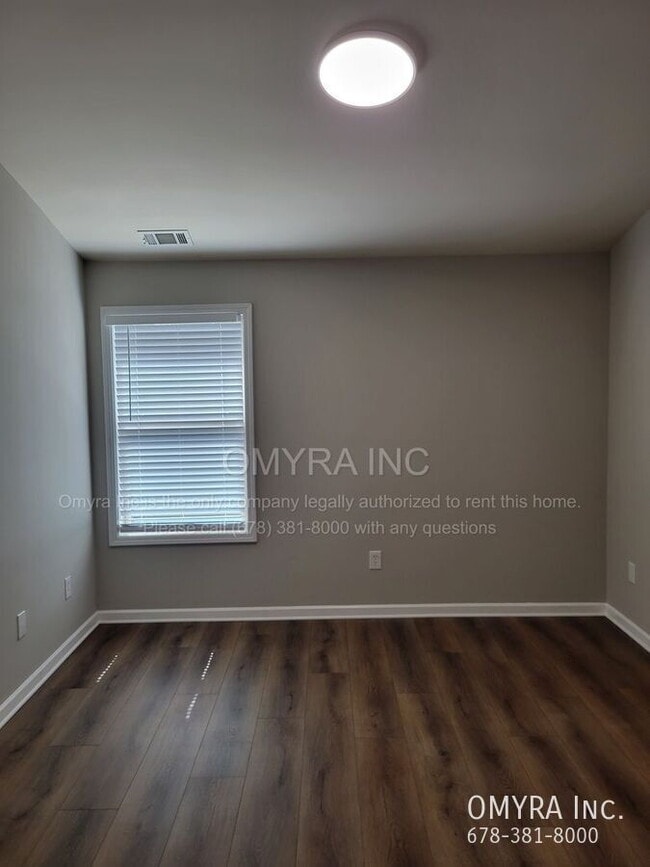 Building Photo - Gorgeous Home in Quiet Neighborhood with S...