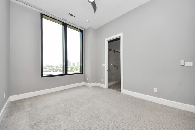 Building Photo - 1409 Post Oak Blvd