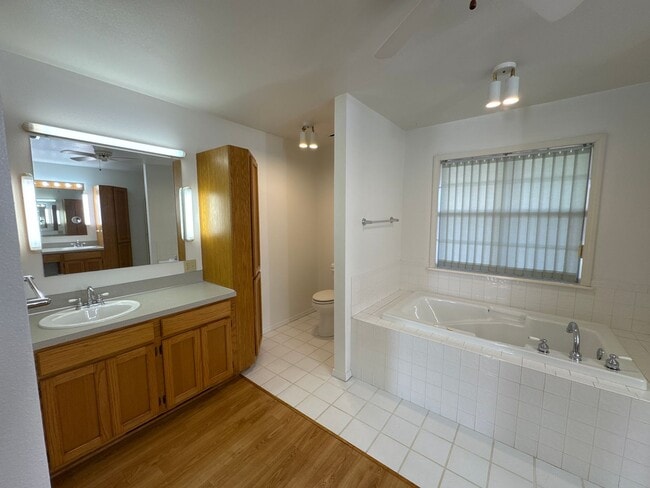 Building Photo - 3606 US-71