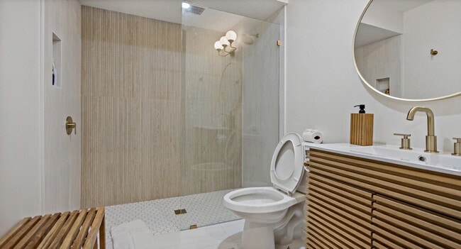 Building Photo - 3590 Water St NW