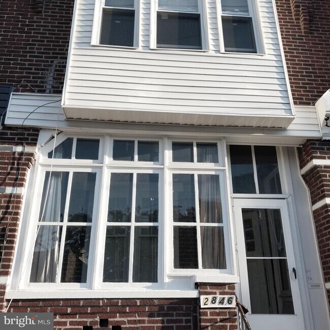 Building Photo - 2846 W Wishart St