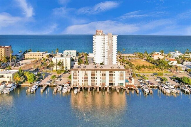 Building Photo - 3200 N Ocean Dr