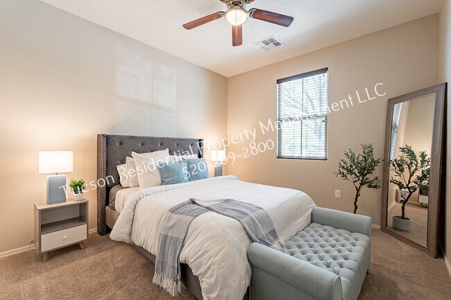 Building Photo - 9578 S Trapper Ridge Dr