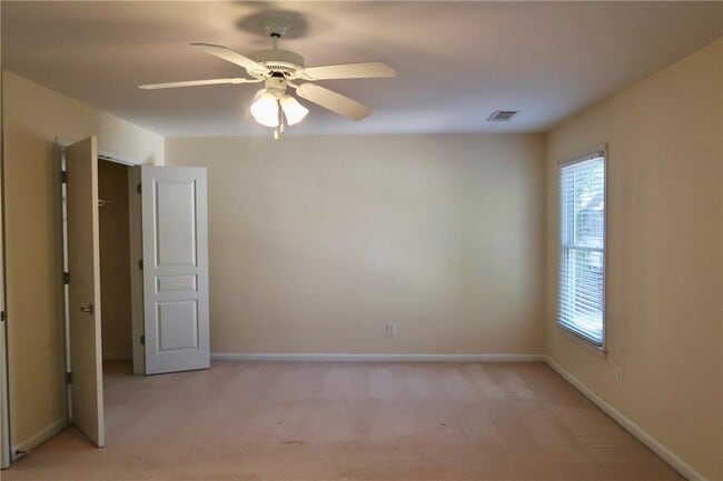 Building Photo - 515 Village Arbor Park NW