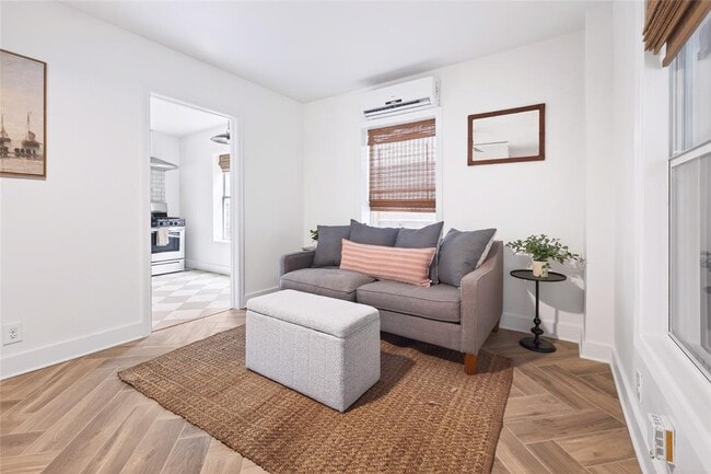 Building Photo - 1706 Palma Plaza