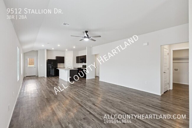 Building Photo - 9512 Stallion Dr