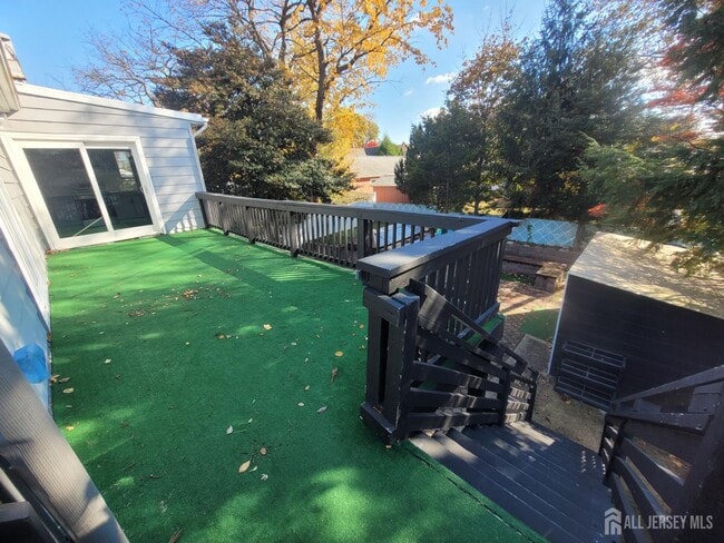 Building Photo - 249 Olsen St