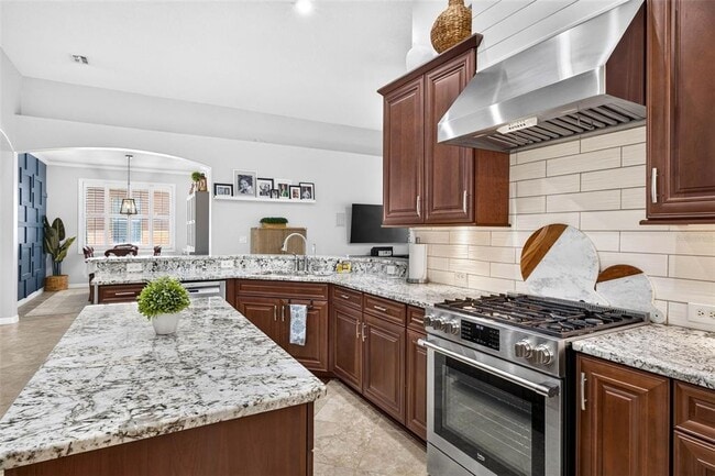 Building Photo - 31218 Alchester Dr